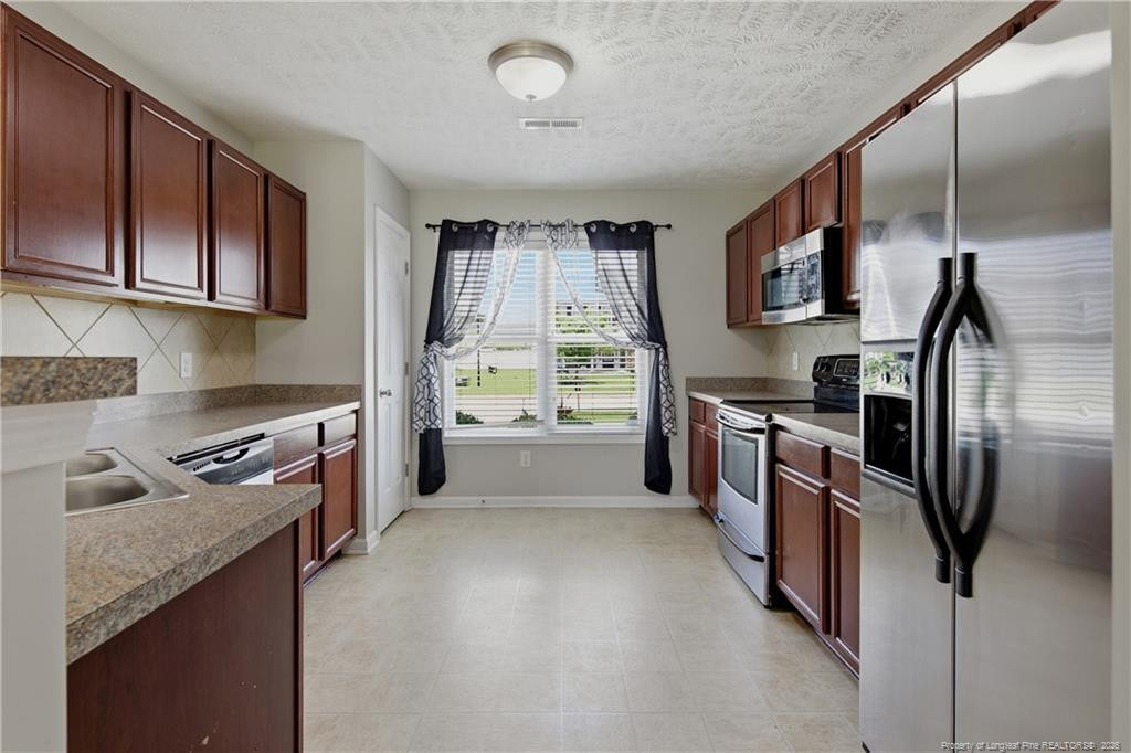 142 Collinwood Drive - Photo 8
