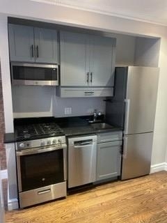 202 East 13th Street - Photo 4