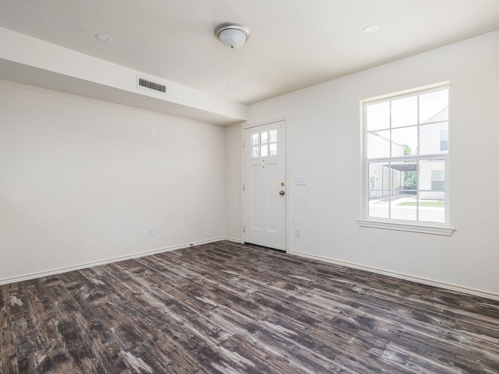 230 S Debus #101b Dr - Photo 8