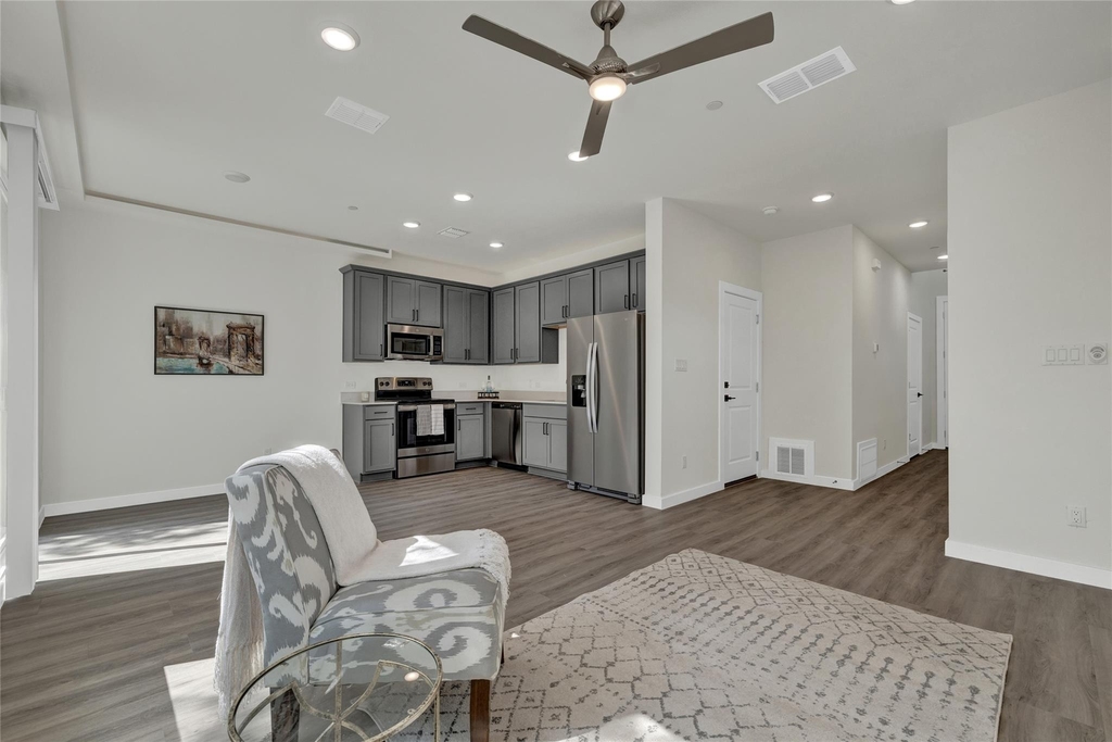 104 Creekside Trl - Photo 11