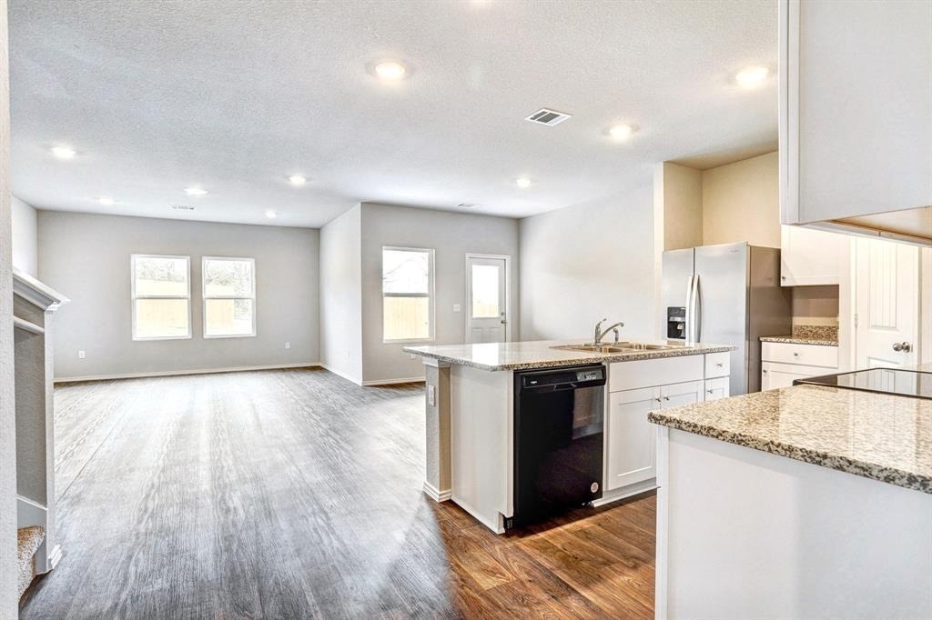 5905 Brocade Dr - Photo 4