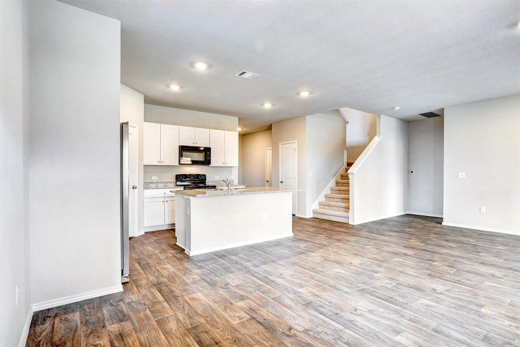 5905 Brocade Dr - Photo 2