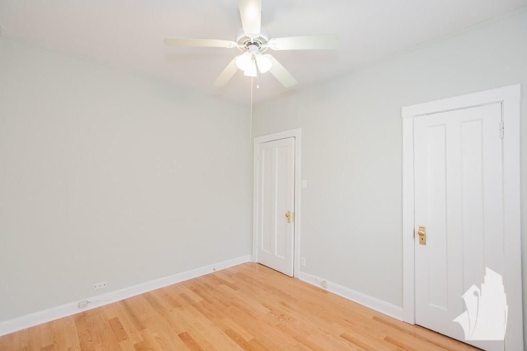 1916 W Winona - Photo 3