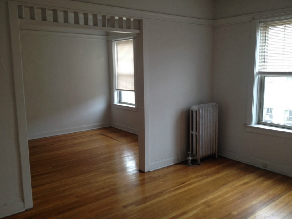 1916 W Winona - Photo 3
