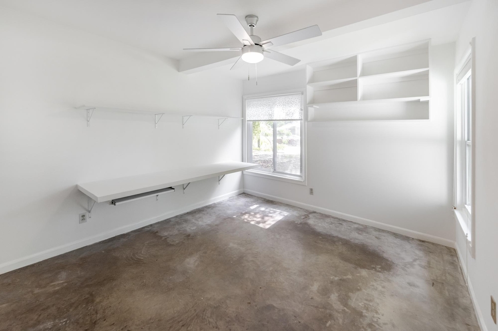 6202 Peggy St - Photo 10