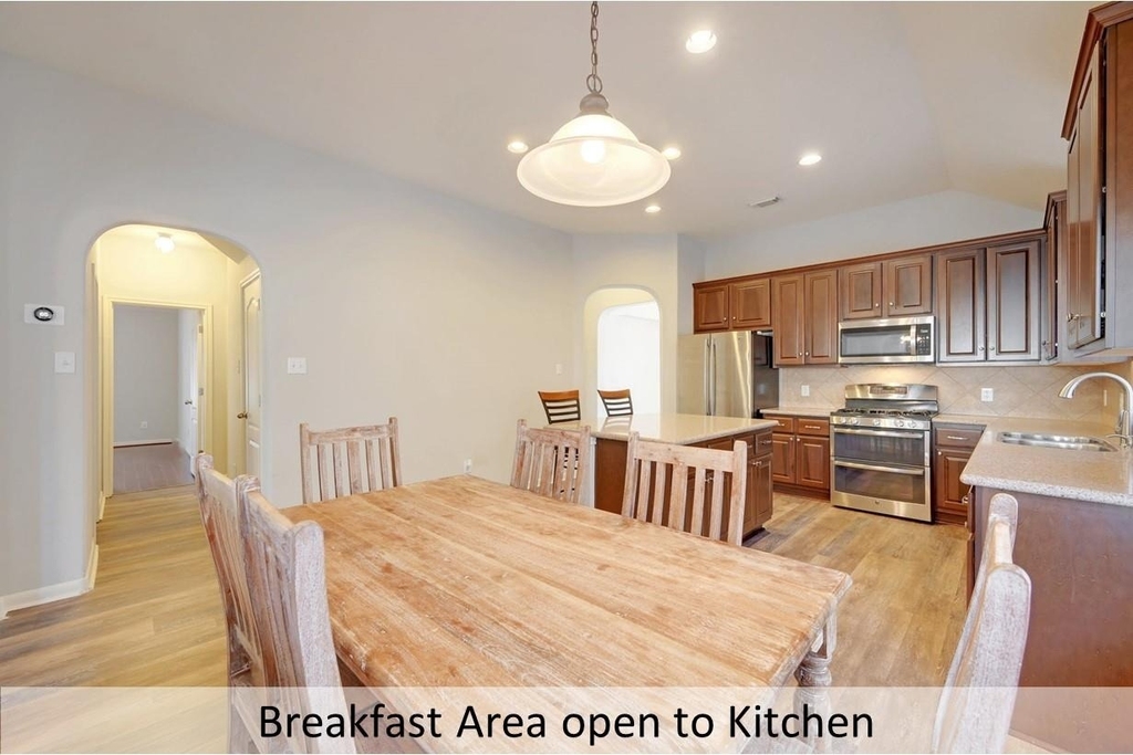 2605 Salorn Way - Photo 13