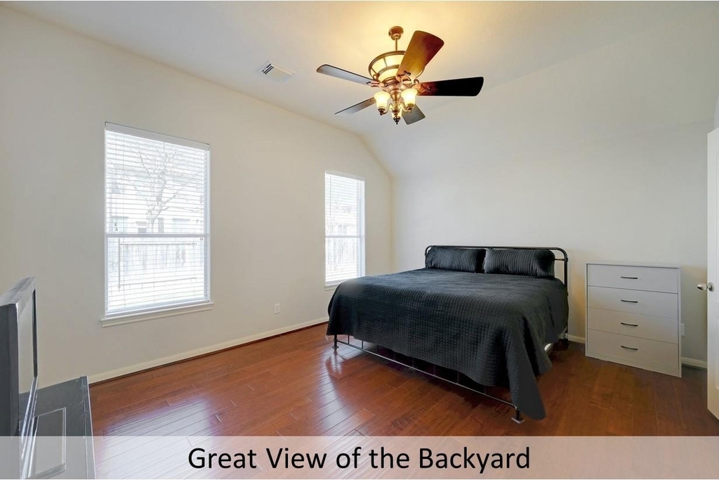 2605 Salorn Way - Photo 16