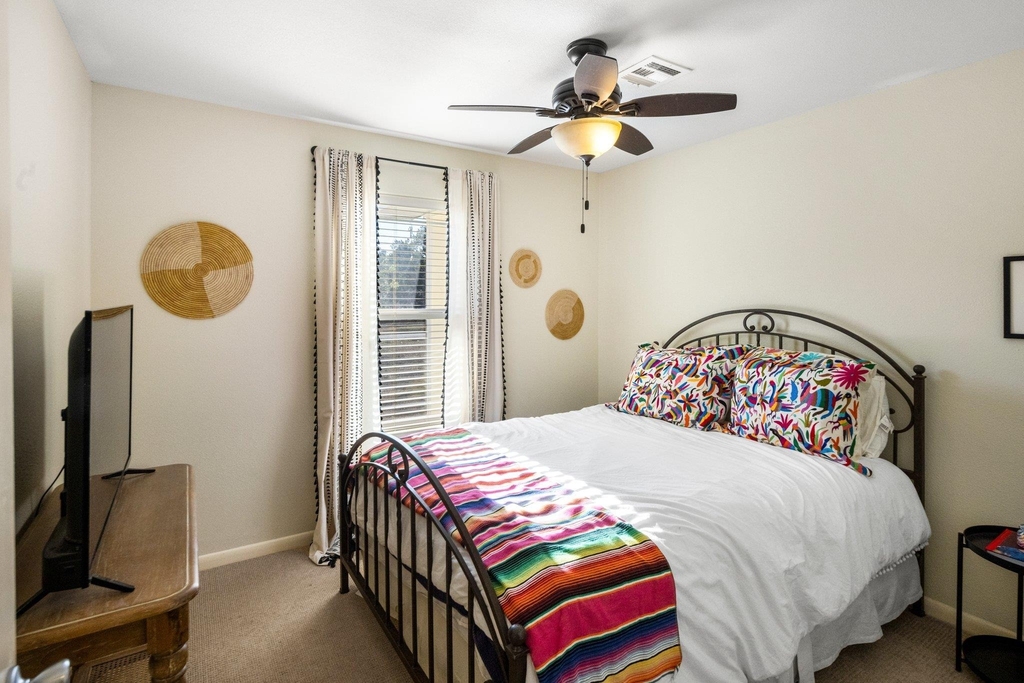 301 Hub Dr - Photo 23