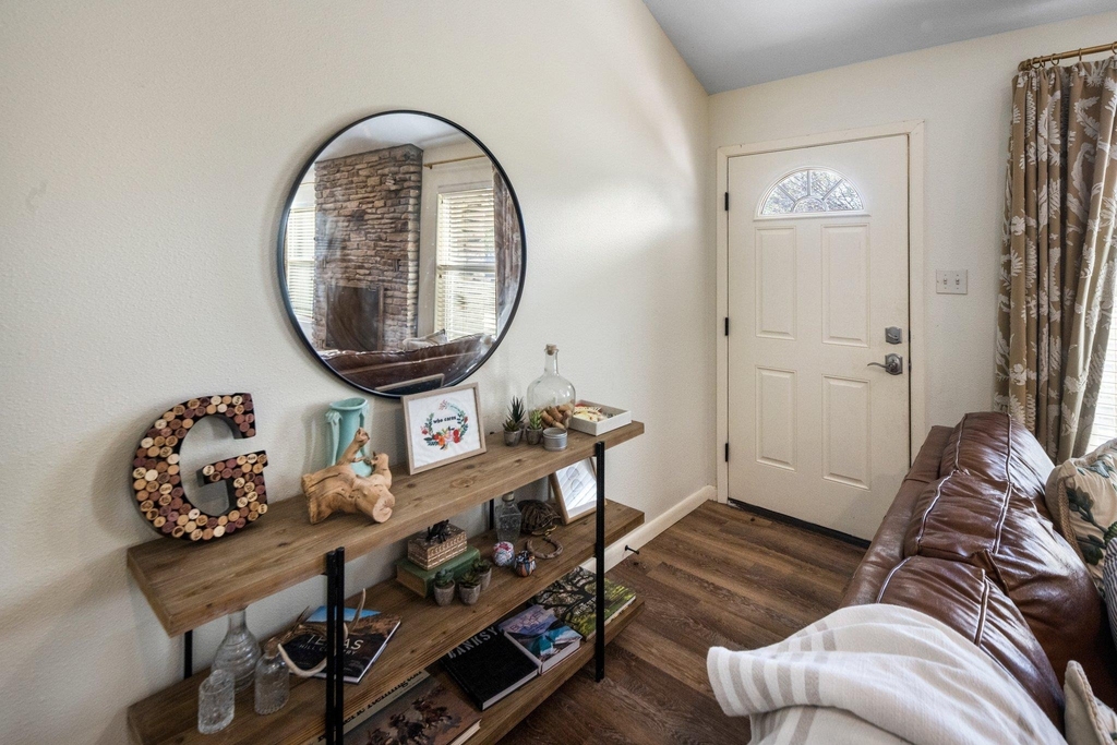 301 Hub Dr - Photo 9