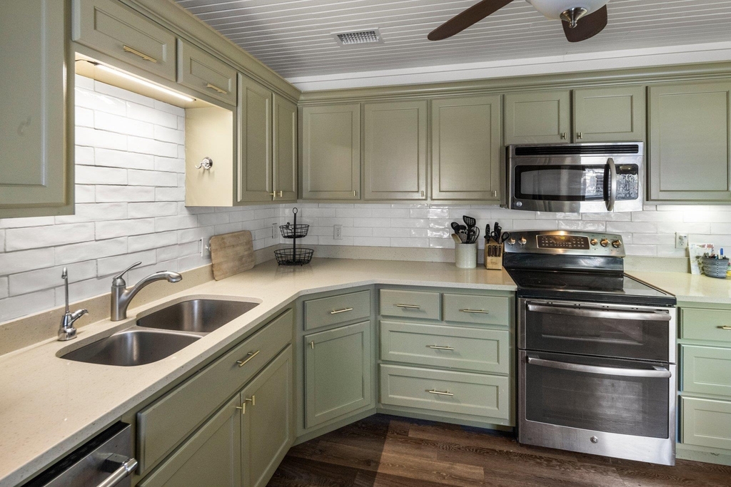 301 Hub Dr - Photo 5