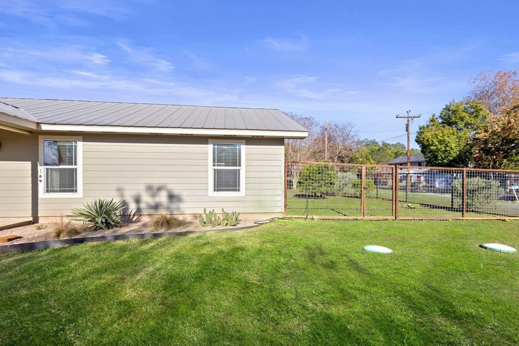301 Hub Dr - Photo 32