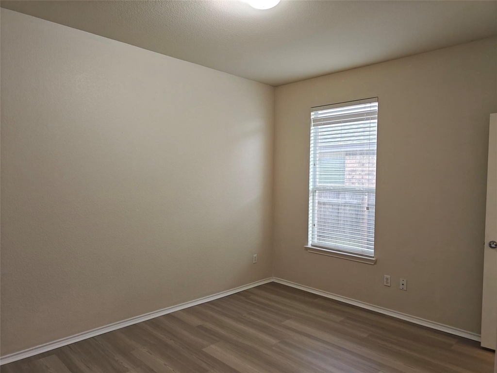 5610 Hopkins Dr - Photo 15