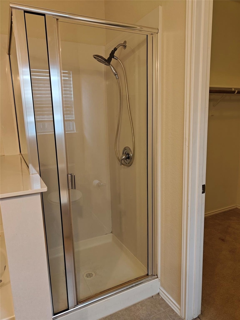 5610 Hopkins Dr - Photo 12