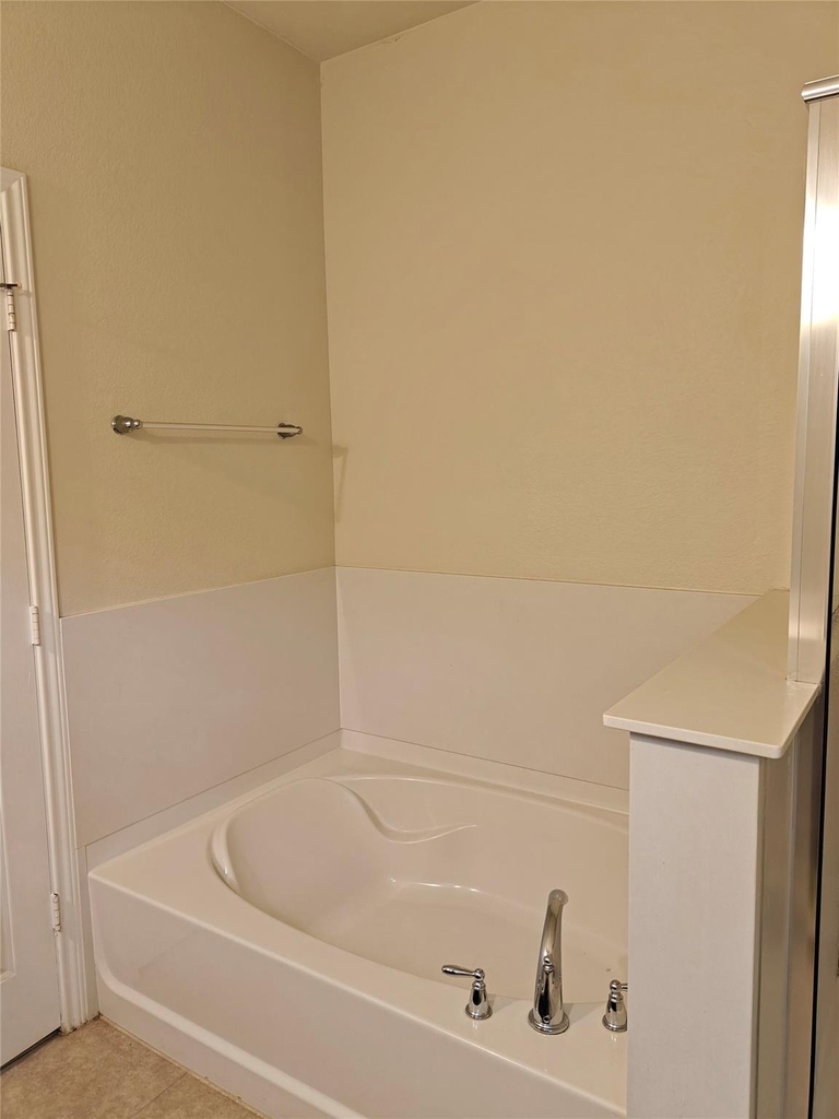 5610 Hopkins Dr - Photo 11