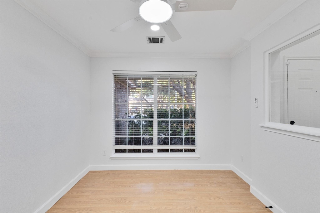 2607 Claudia Dr - Photo 2