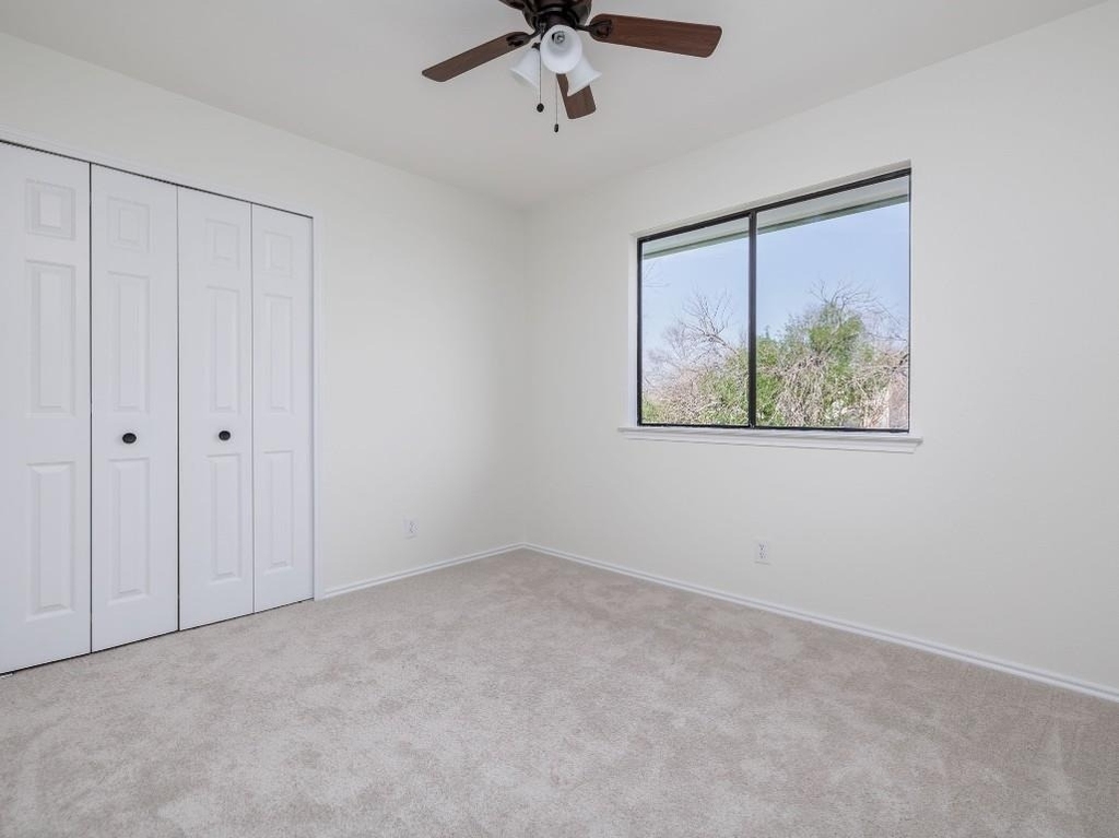 1805 White Oak Cv - Photo 18