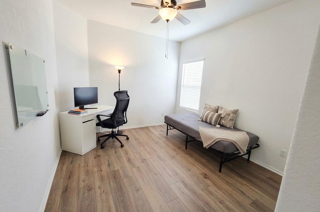 208 Wolf Springs Rd - Photo 20
