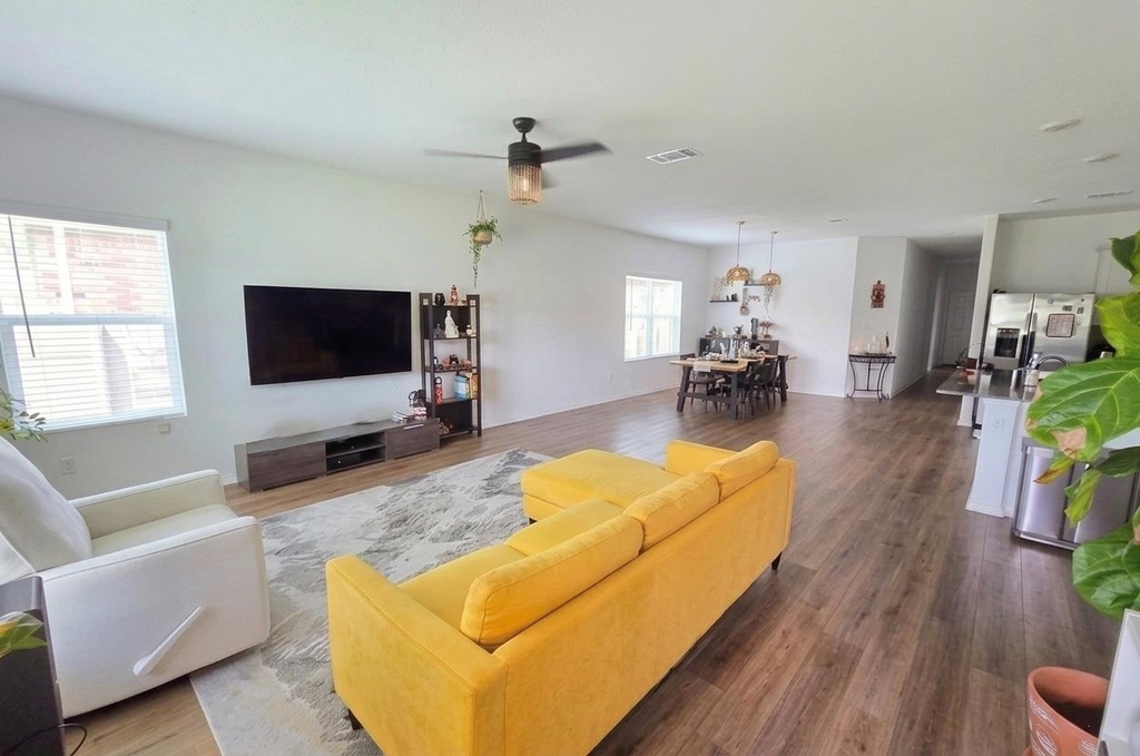 208 Wolf Springs Rd - Photo 4