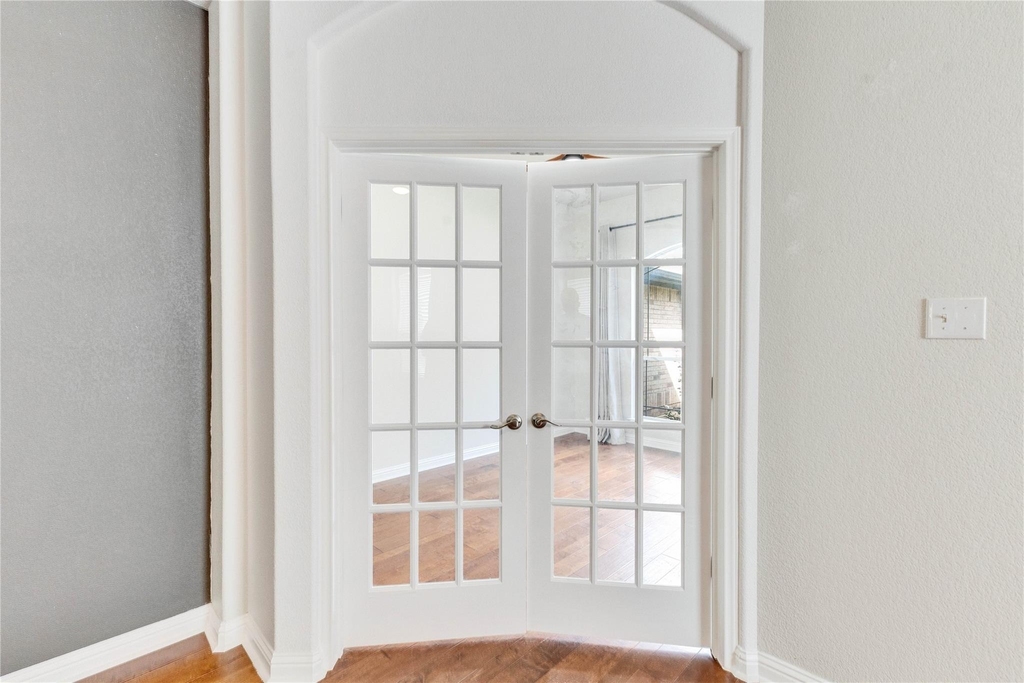 1019 Horne Dr - Photo 3