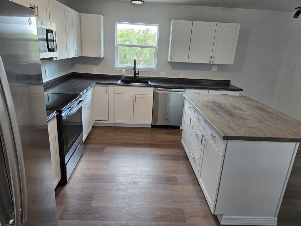 22101 Four Hundred Ave - Photo 4