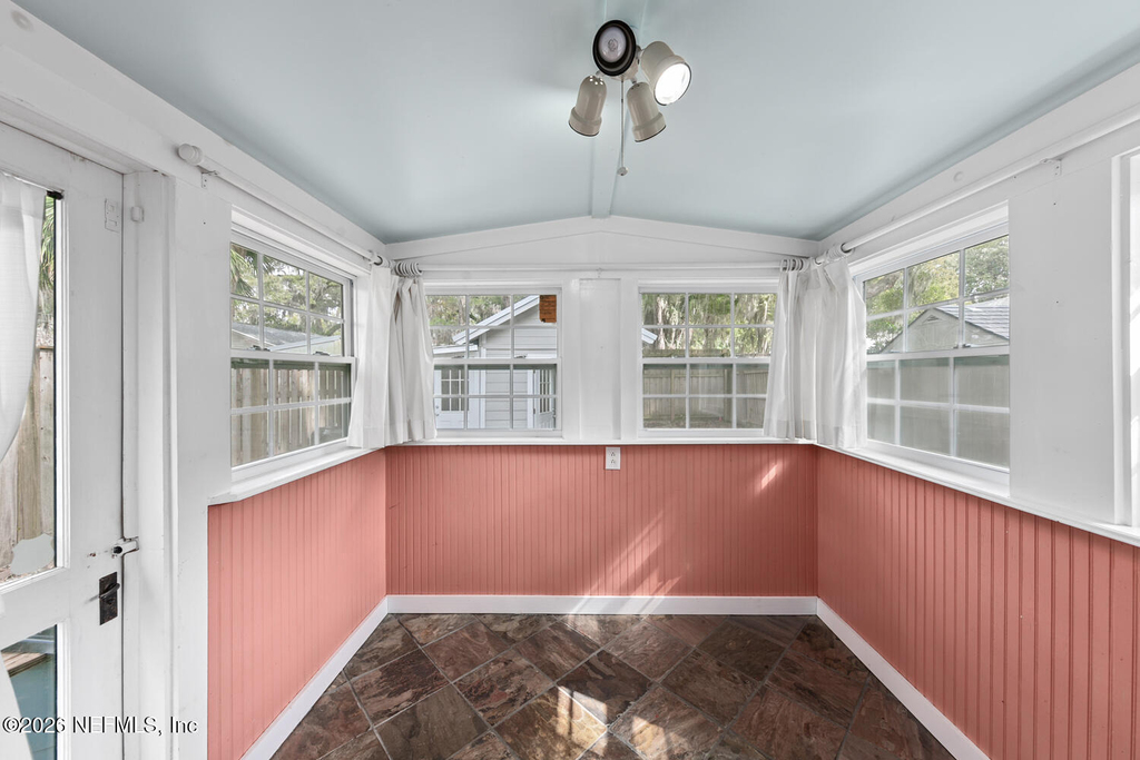 2813 Princeton Avenue - Photo 25