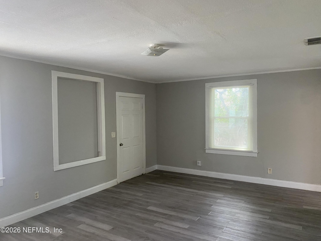 2854 Wickwire Street - Photo 10