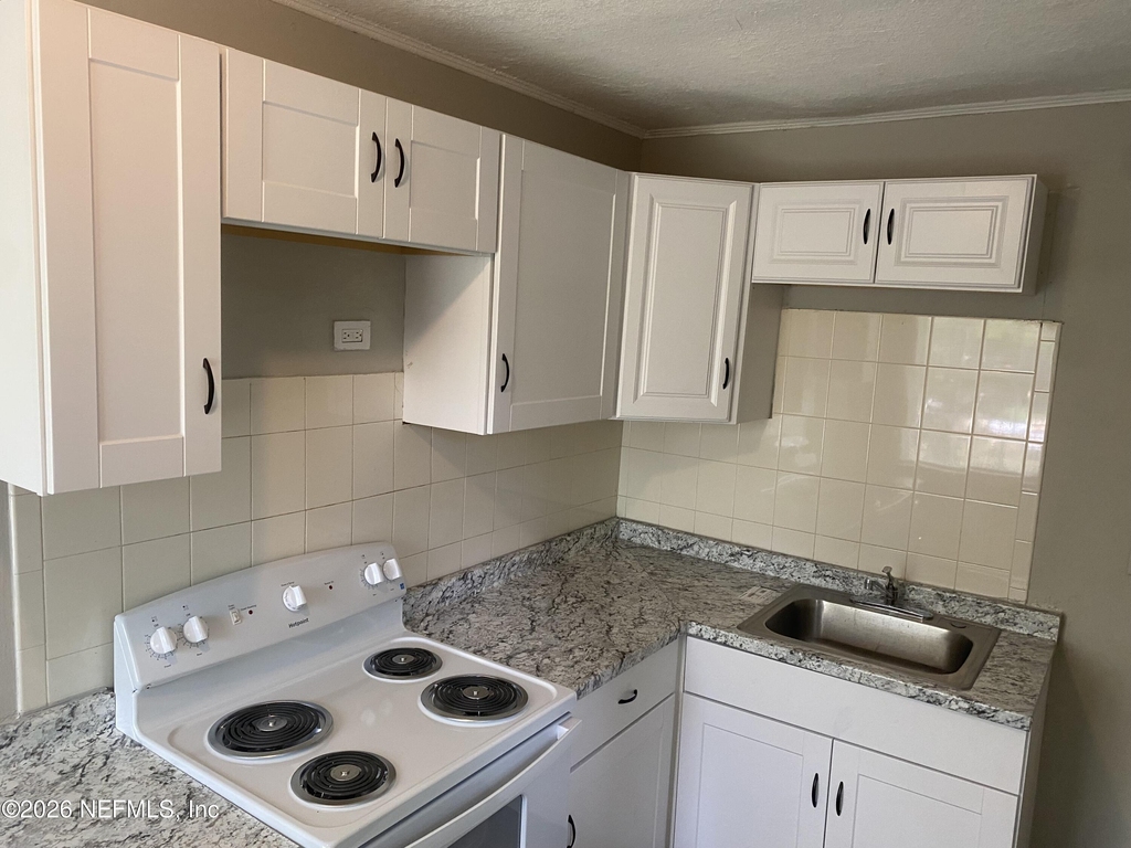 2854 Wickwire Street - Photo 3