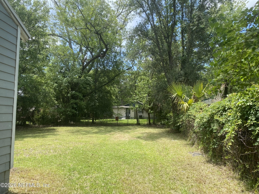 2854 Wickwire Street - Photo 14