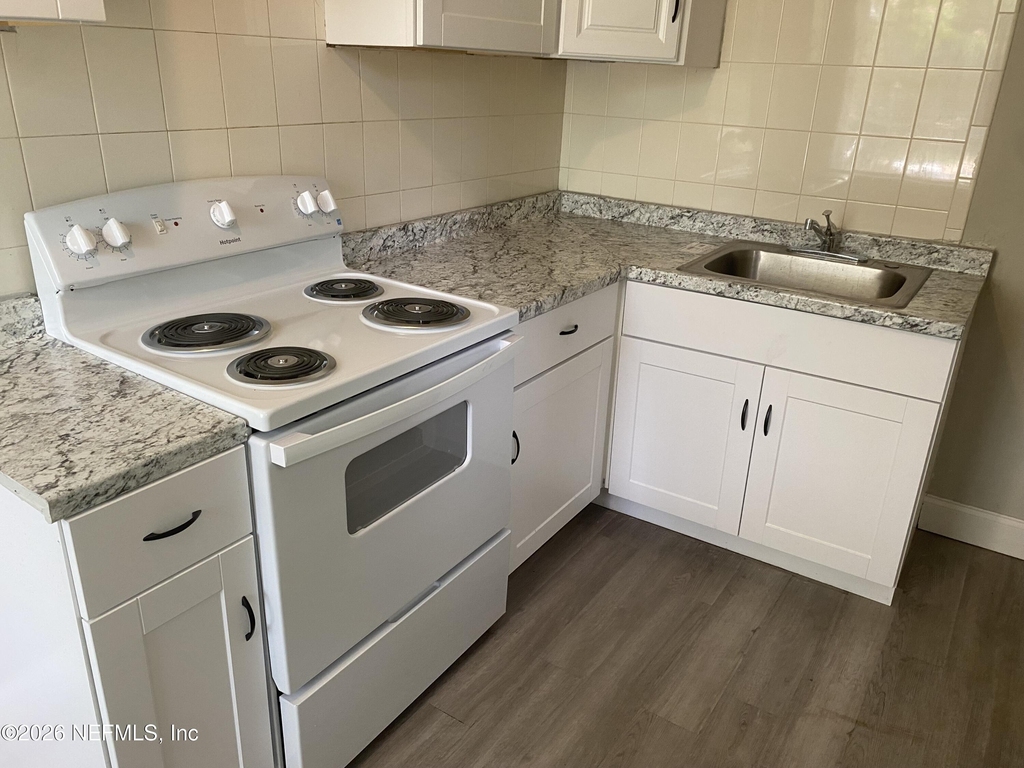 2854 Wickwire Street - Photo 4