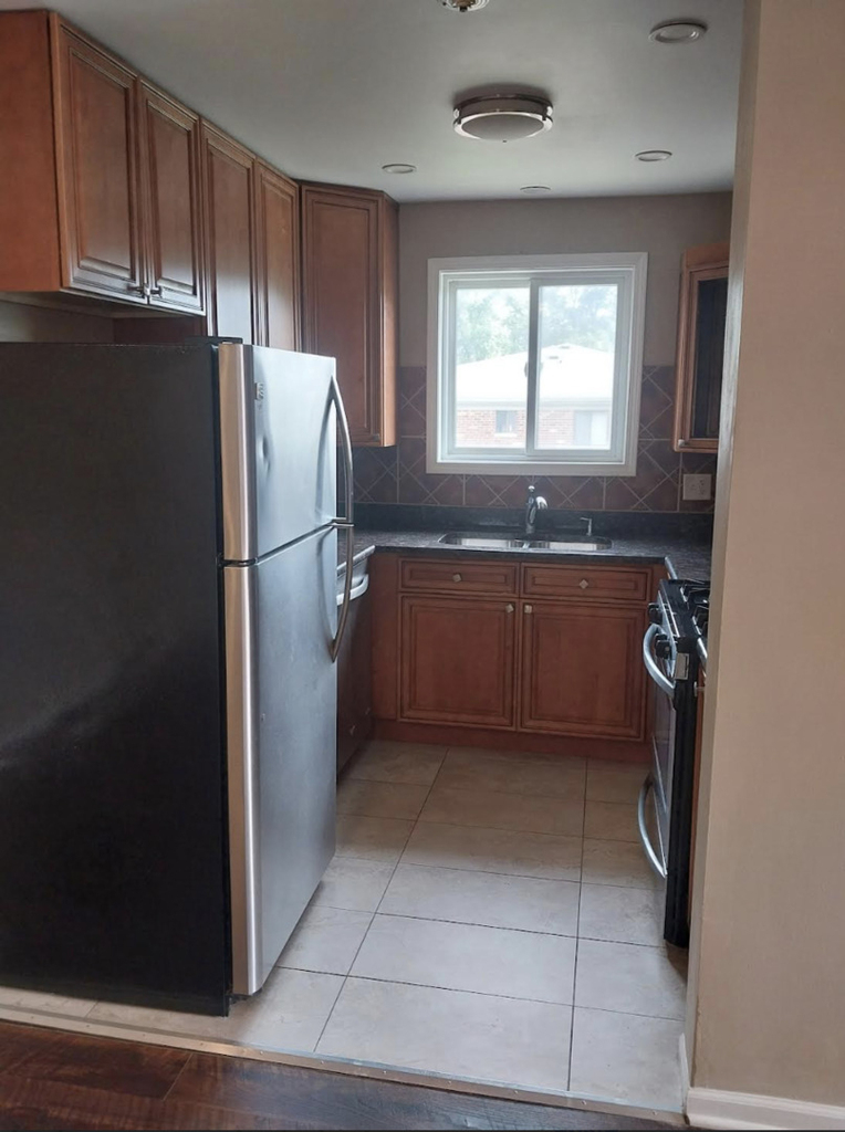 629 W 65th Street - Photo 2