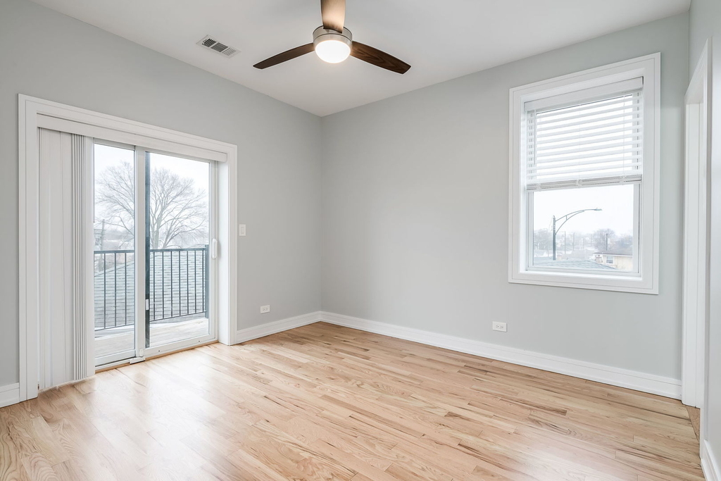 5979 N Elston Avenue - Photo 13