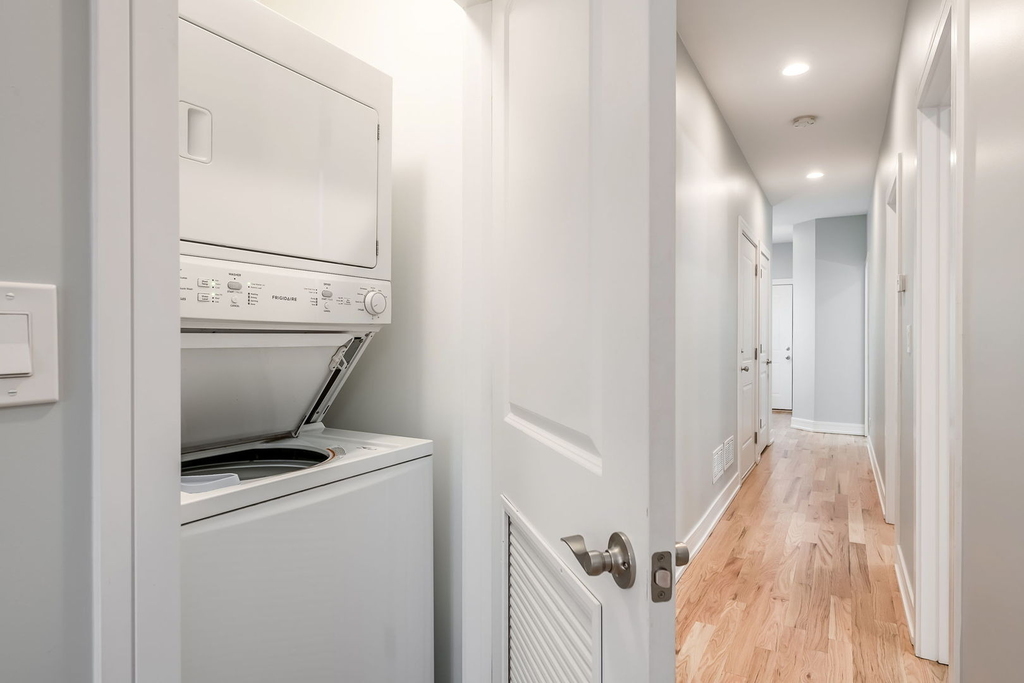 5979 N Elston Avenue - Photo 9