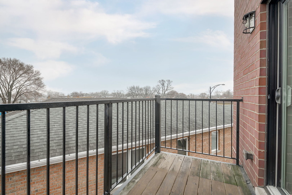 5979 N Elston Avenue - Photo 17