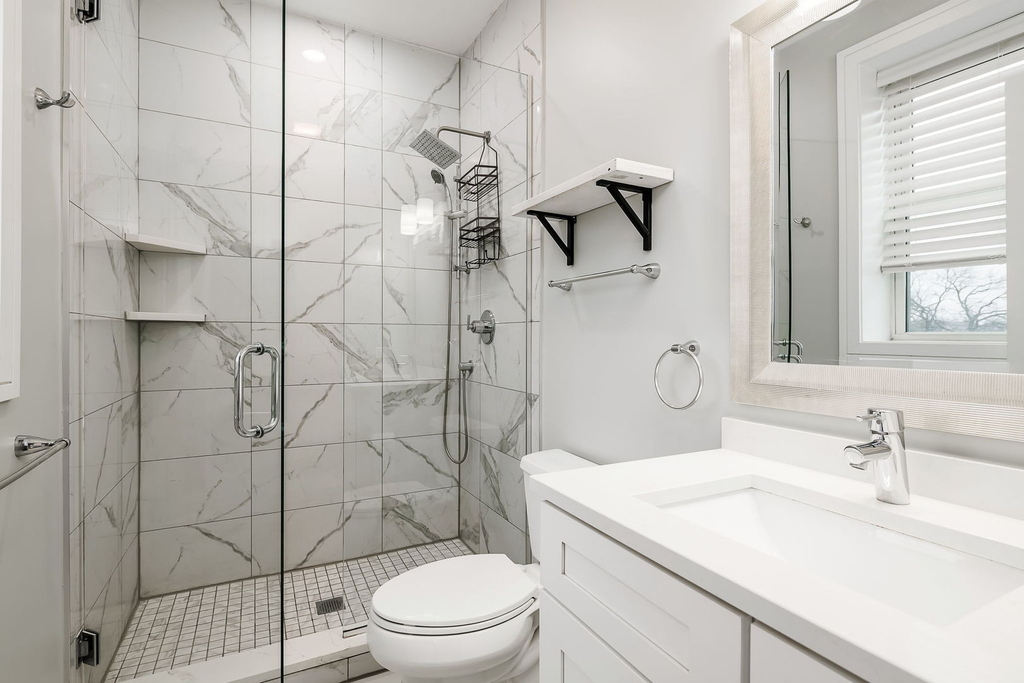 5979 N Elston Avenue - Photo 15
