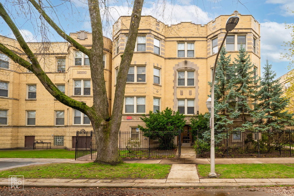 6312 N Artesian Avenue - Photo 0