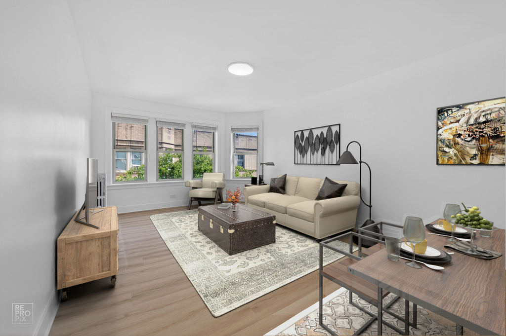 6312 N Artesian Avenue - Photo 3