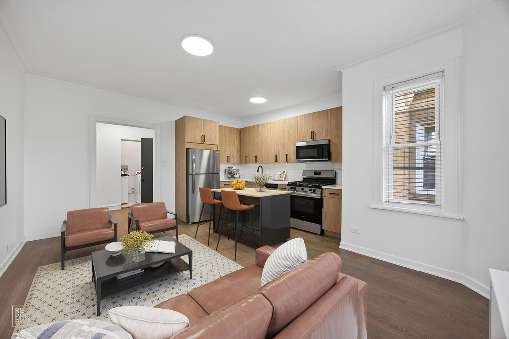 6511 N Leavitt Avenue - Photo 1