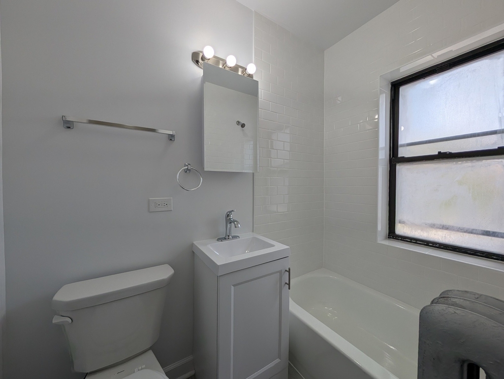 2700 N Spaulding Avenue - Photo 7