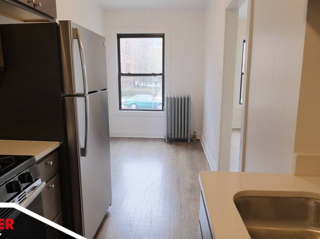 2639 N Spaulding Avenue - Photo 7