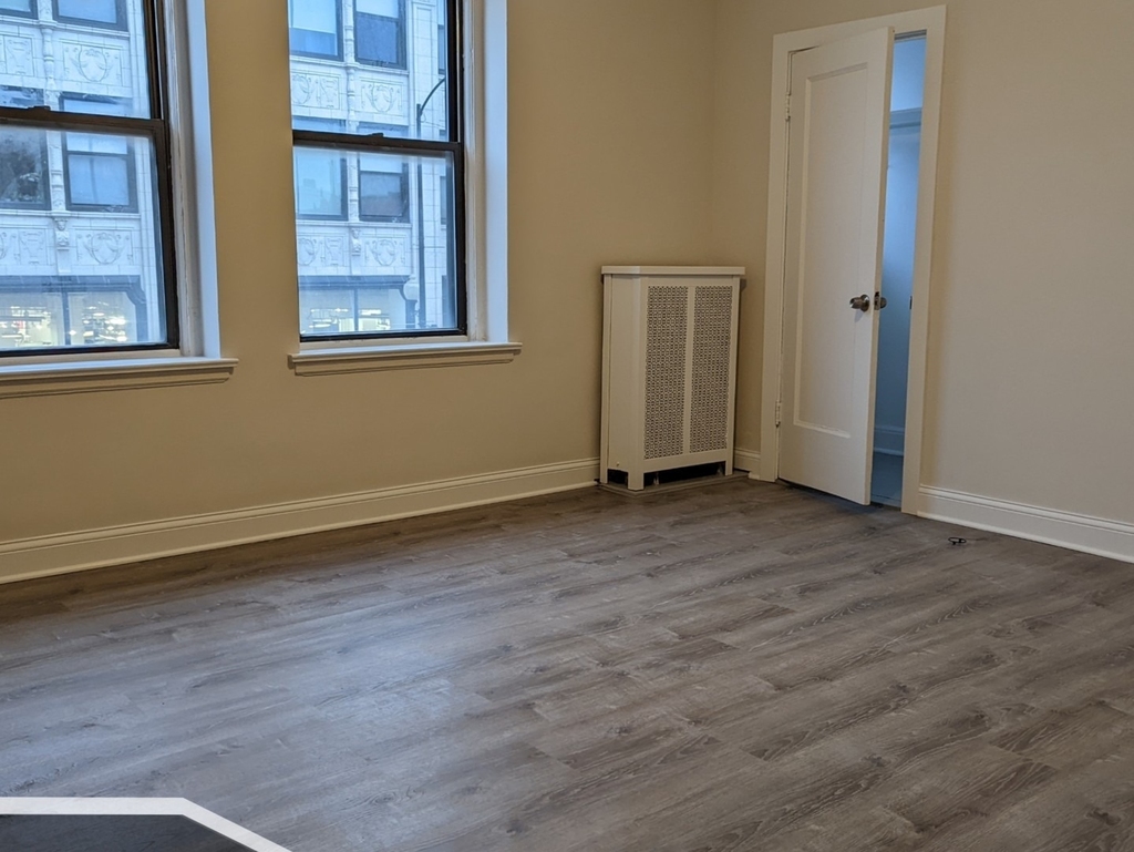 3335 W Diversey Avenue - Photo 4