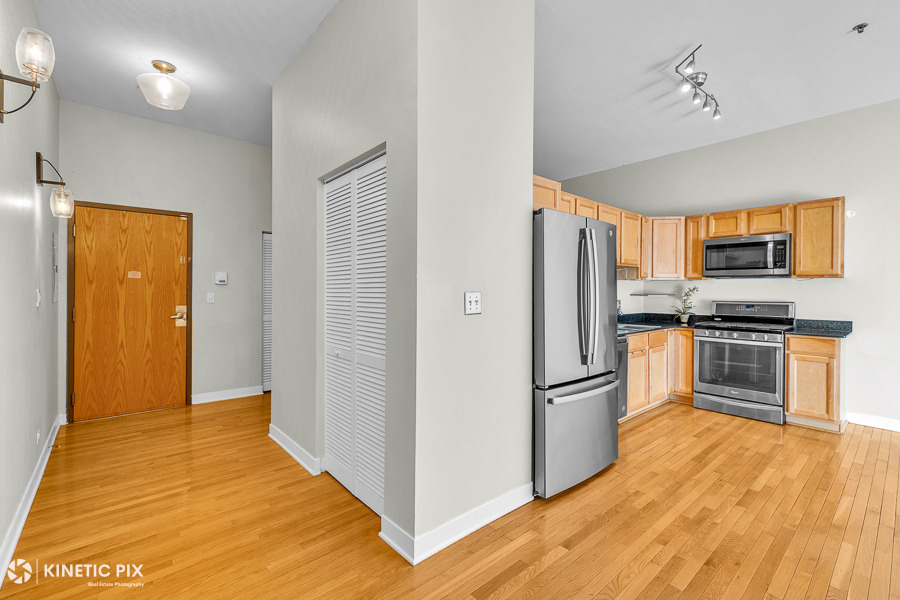 1 S Leavitt Street - Photo 13