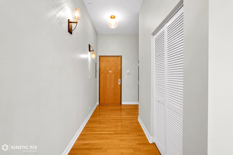 1 S Leavitt Street - Photo 4