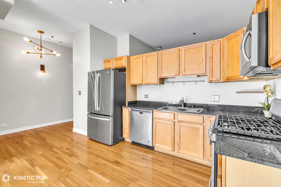 1 S Leavitt Street - Photo 9