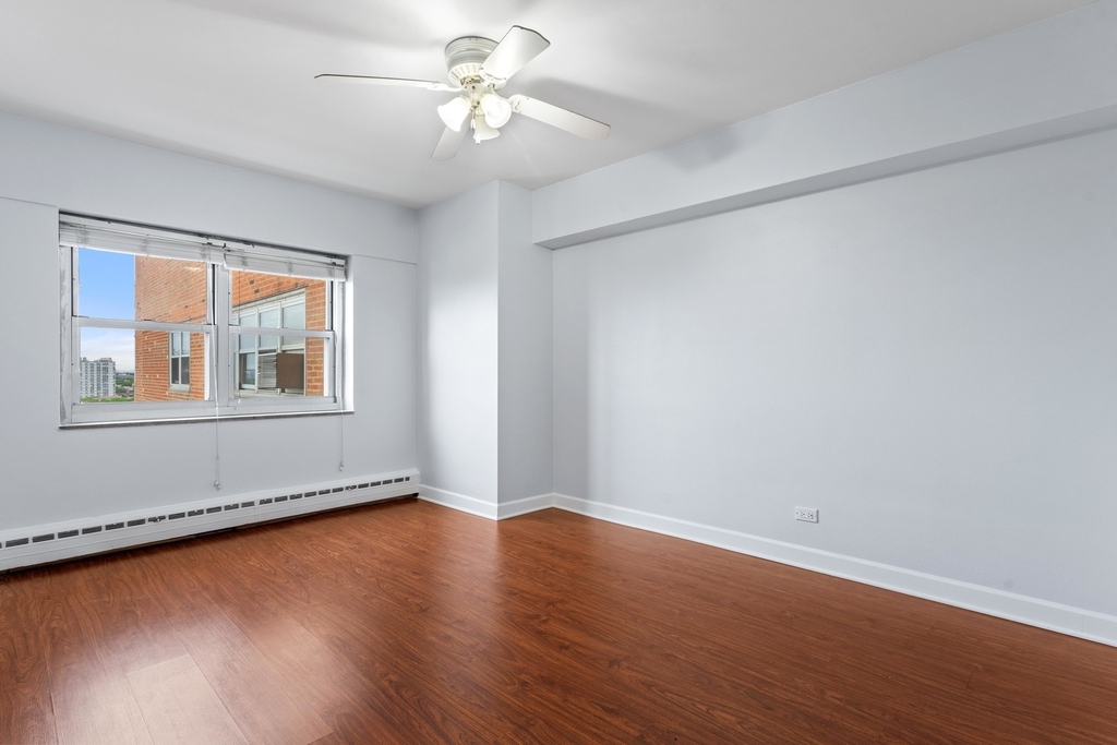 4950 N Marine Drive - Photo 10