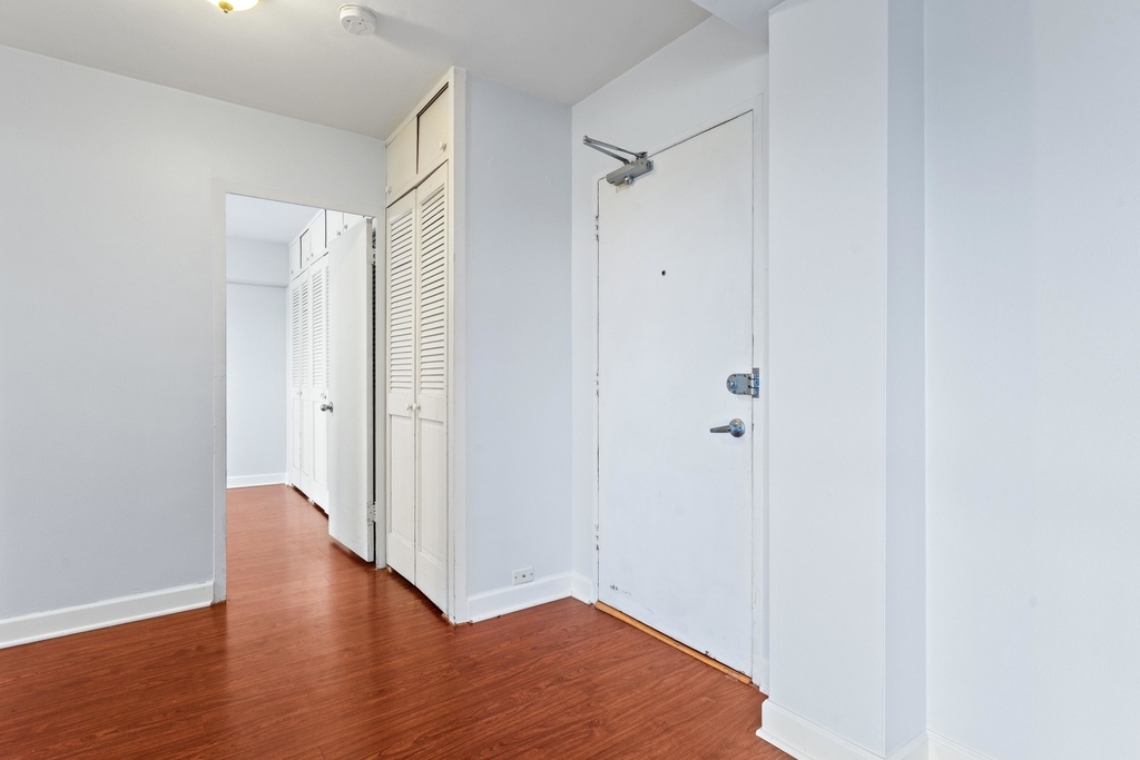 4950 N Marine Drive - Photo 9