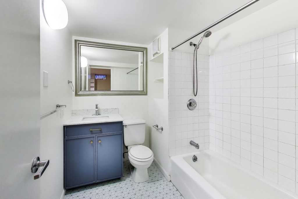 2233 W Armitage Avenue - Photo 11