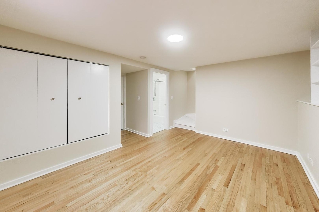 2233 W Armitage Avenue - Photo 9