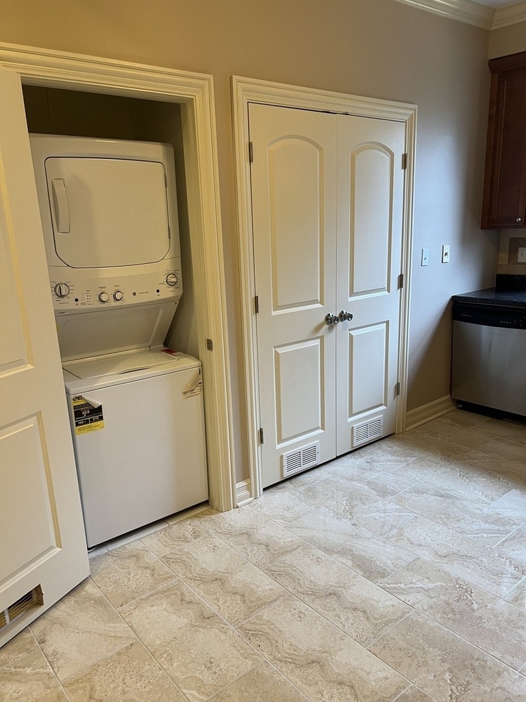 1367 E 64th Street - Photo 20