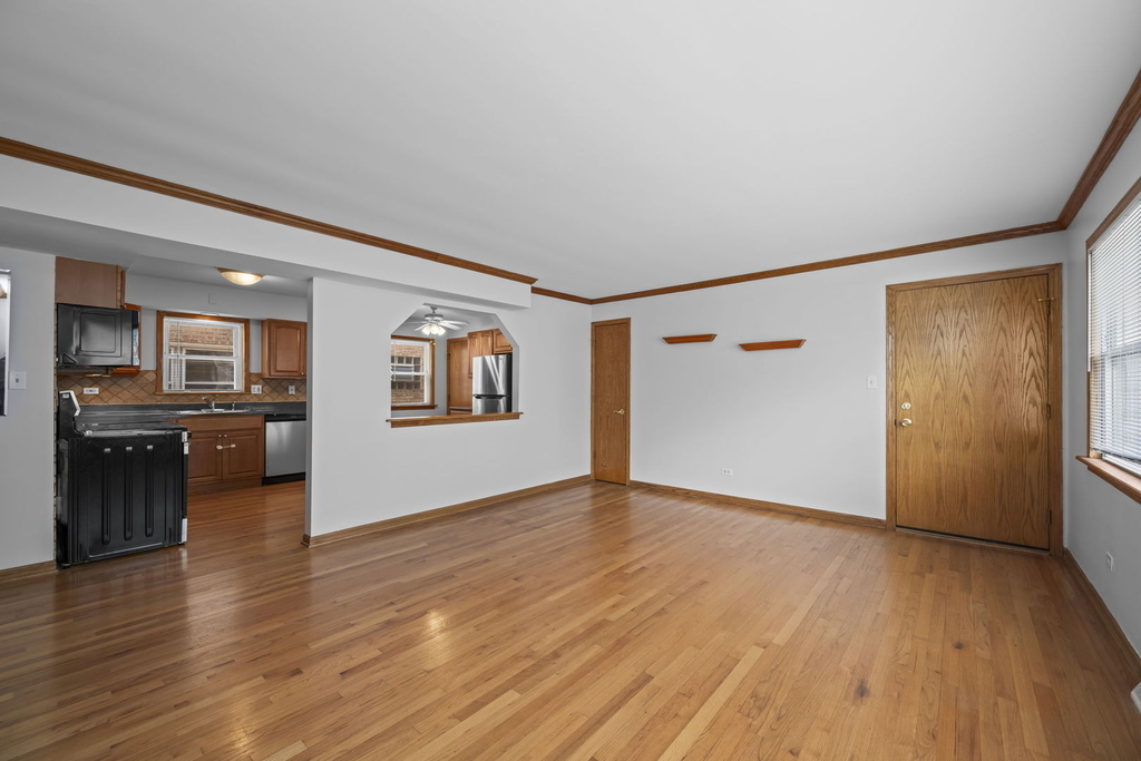 8610 W Summerdale Avenue - Photo 3