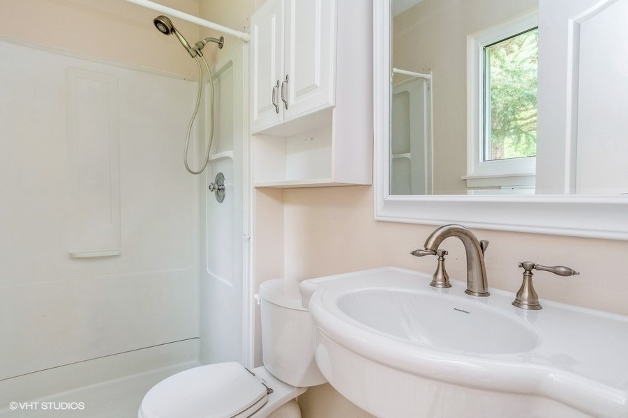 421 Bayview Avenue - Photo 6